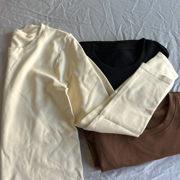 3 pack Amazon long sleeve - Picture 2 of 2